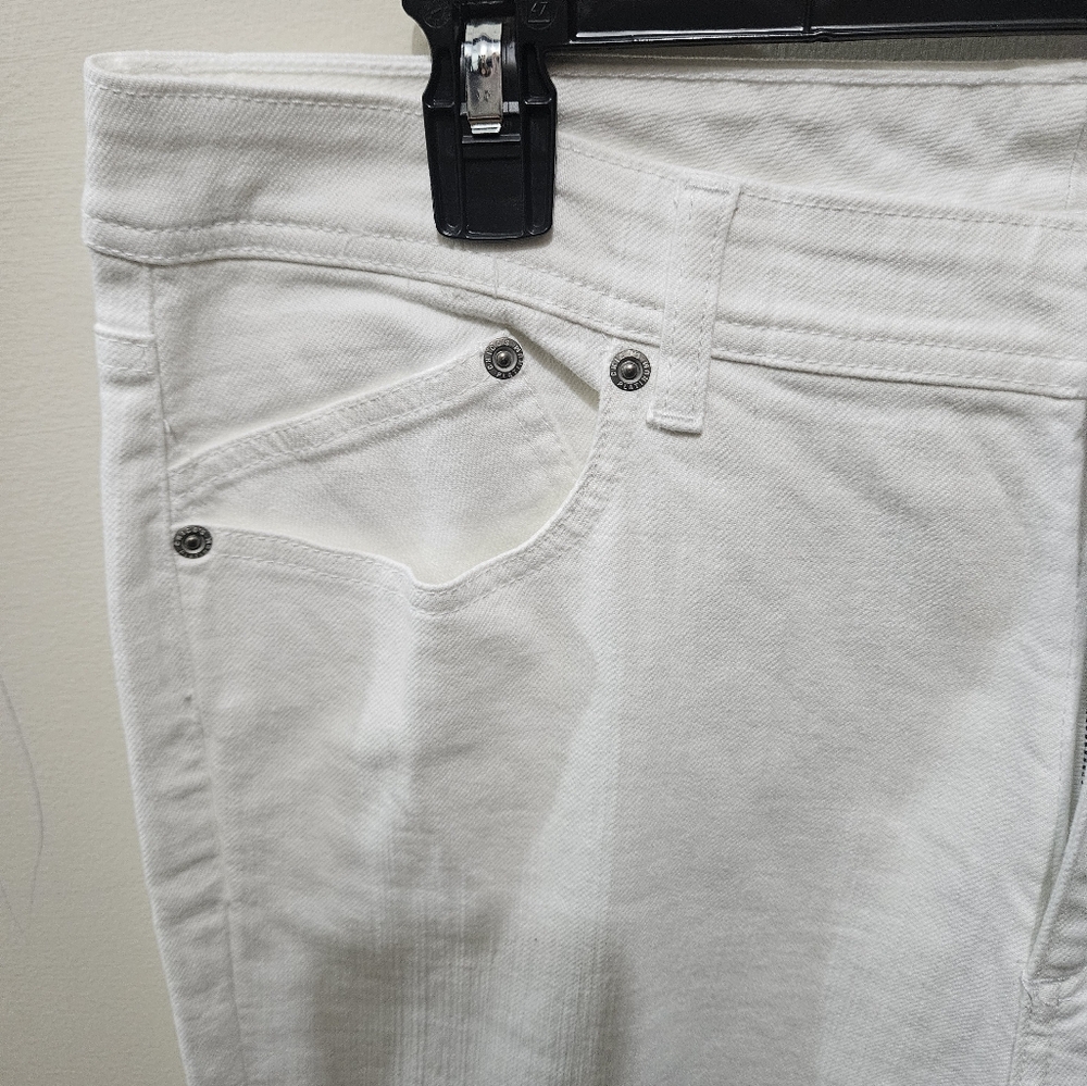 Chico's Platinum White Emarald Crop Straight High Rise Denim Jeans Size LG/14 - Picture 4 of 11